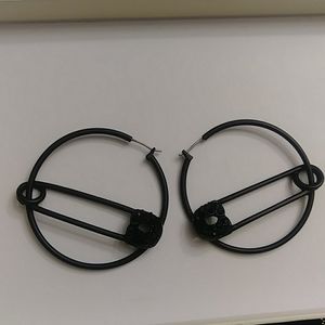 Black rhinestone Guess earrings